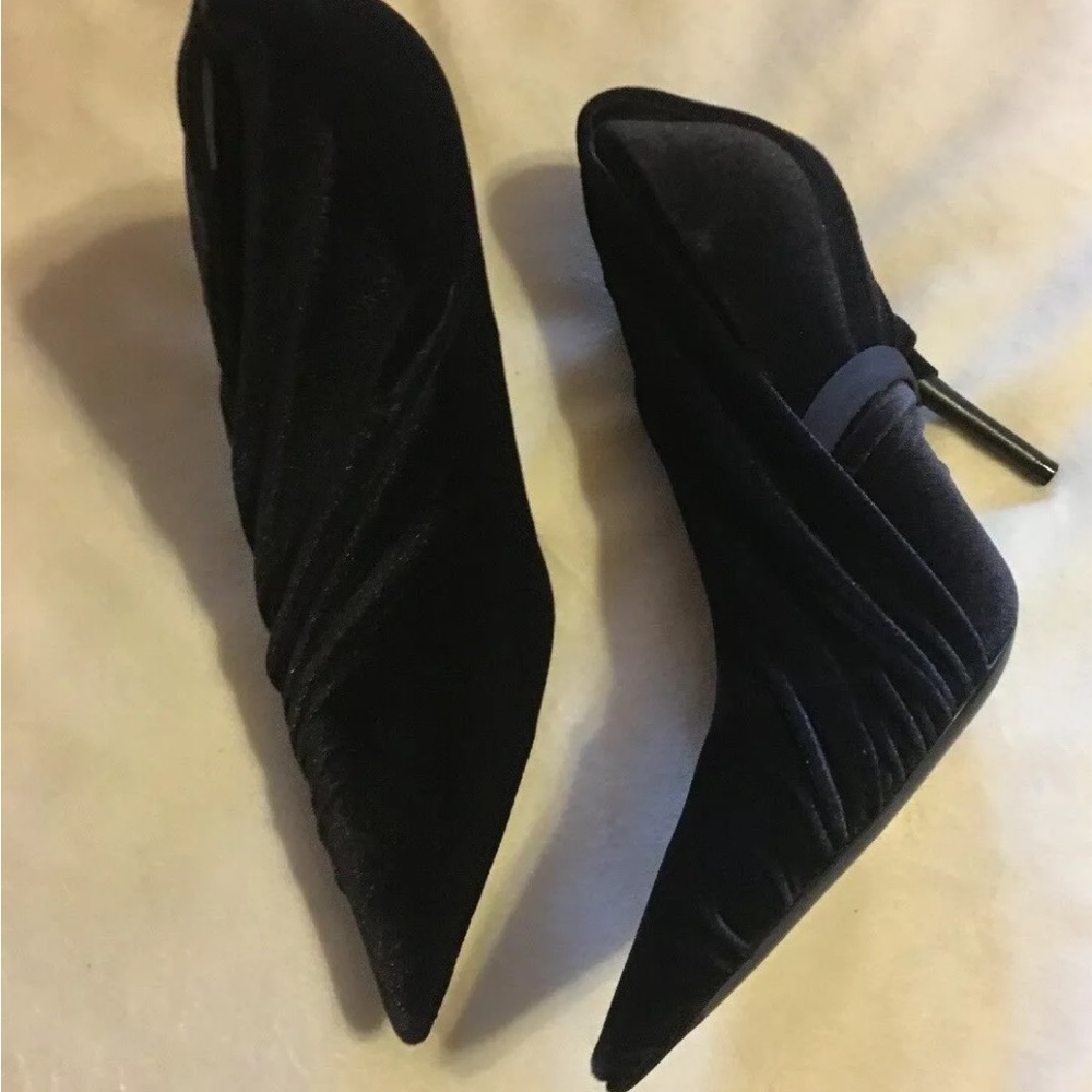 Balenciaga Drape Knit Jersey Pumps Shoes SZ 36.5 NEW $1,090.00 - Picture 2 of 7